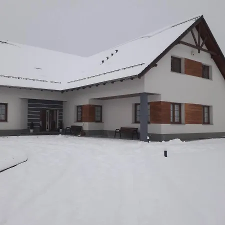 Проживание в семье Aura *