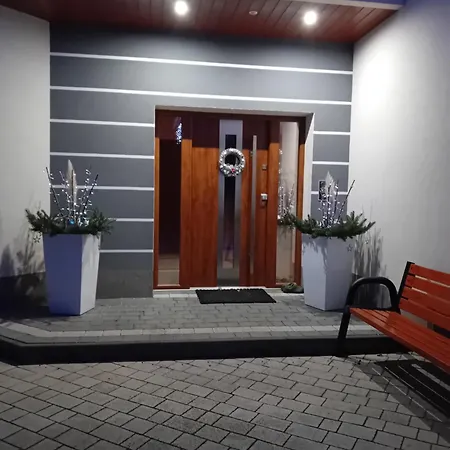 Aura Проживание в семье *