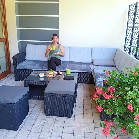 Проживание в семье Aura *